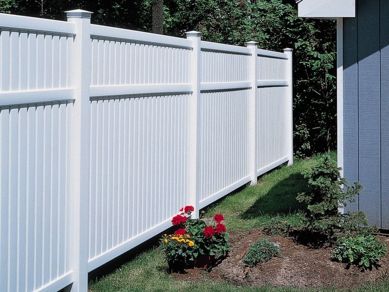 Is a Vinyl Fence Right for Your Home?