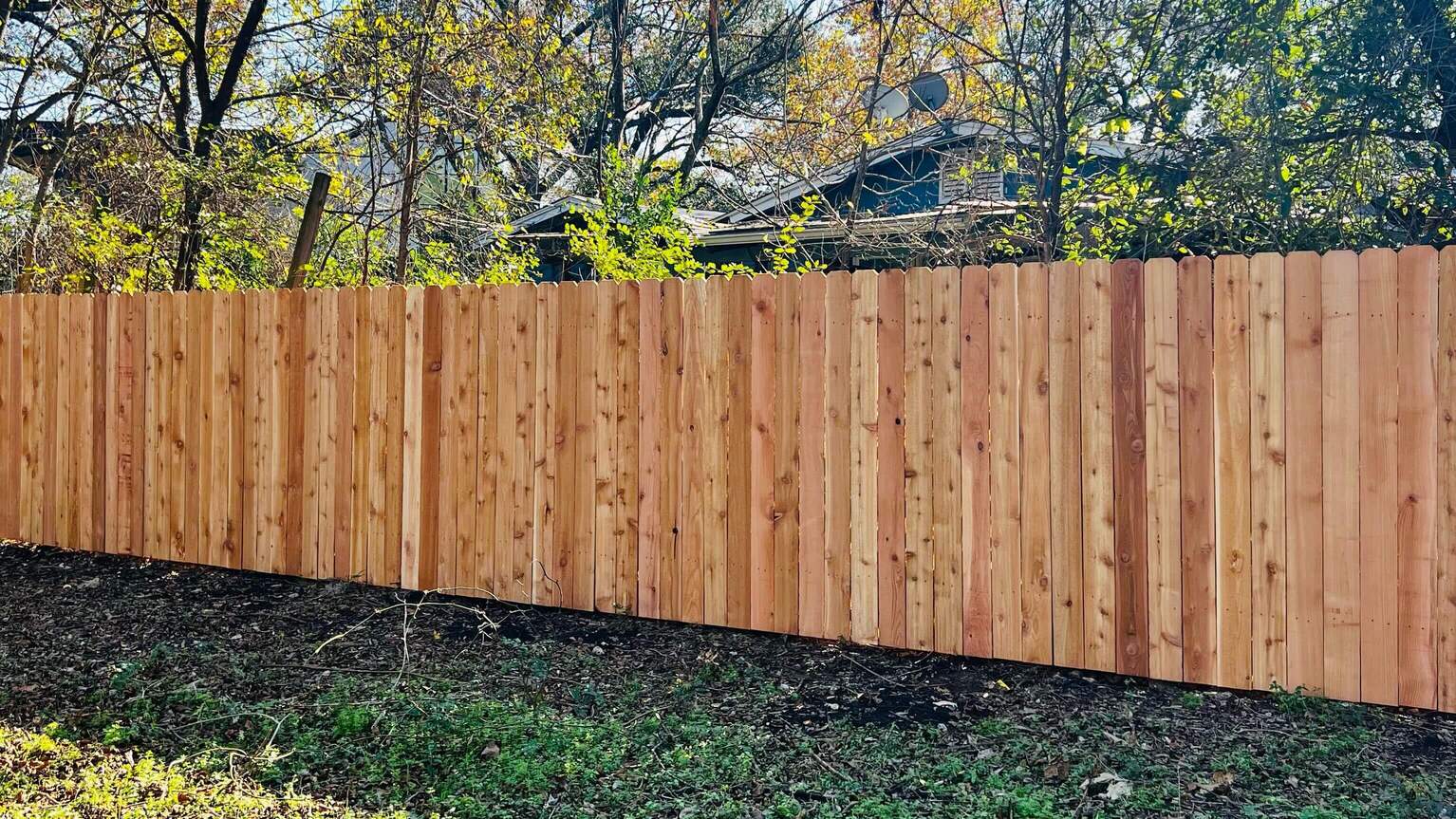 six foot privacy fence with dog ear style pickets