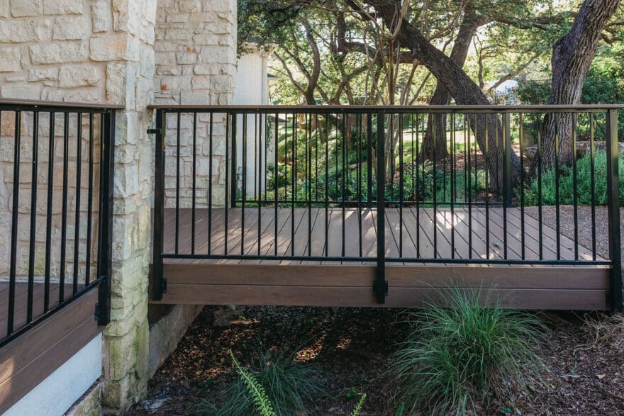 Cedar vs. Composite Decking: Comprehensive Comparison
